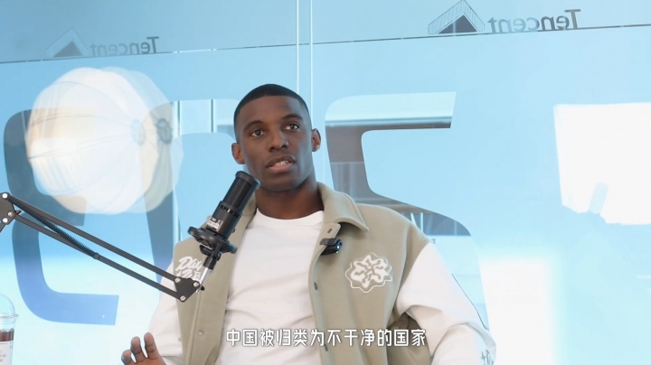 nba搜狐-法比奥：欧洲人说中国脏乱差 我说你们根本不了解 待两周都不想走